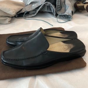 Tods shoes iconic mules with dust bag